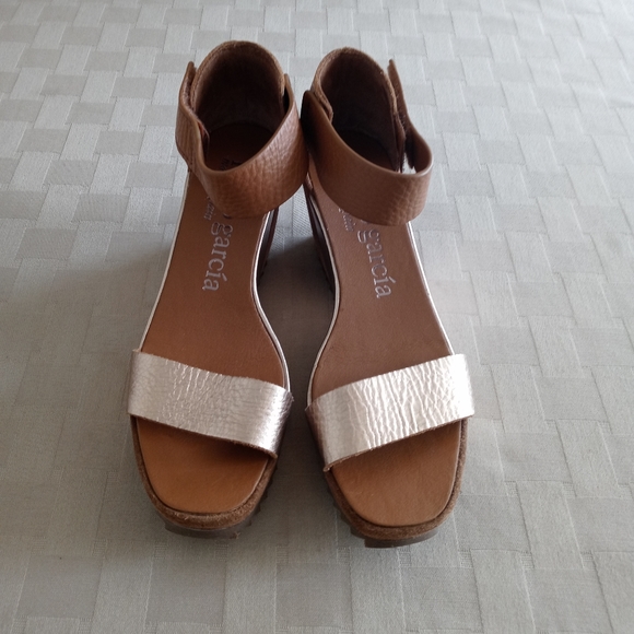 Pedro Garcia Fidelia Wedge Sandals in Hazelnut - Picture 4 of 16